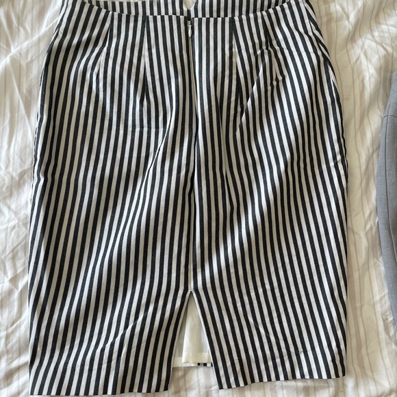Pencil Skirt - Picture 2 of 3